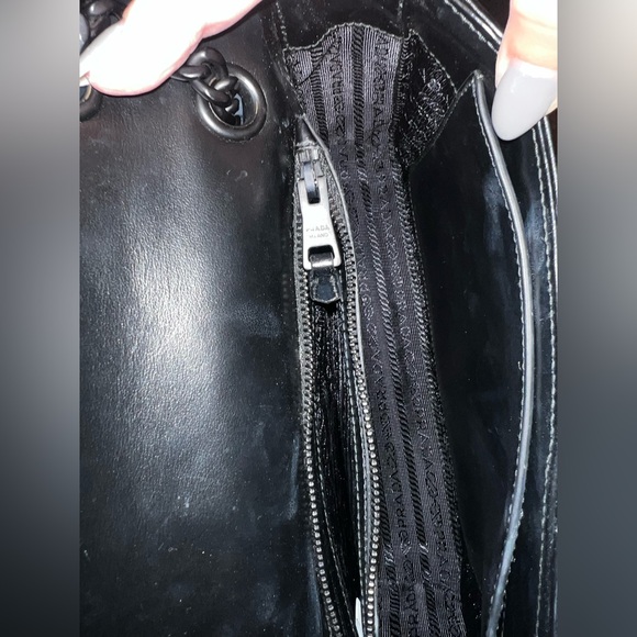 Immaculate Prada Diagramme convertible crossbody shoulder black on black. - Picture 7 of 7